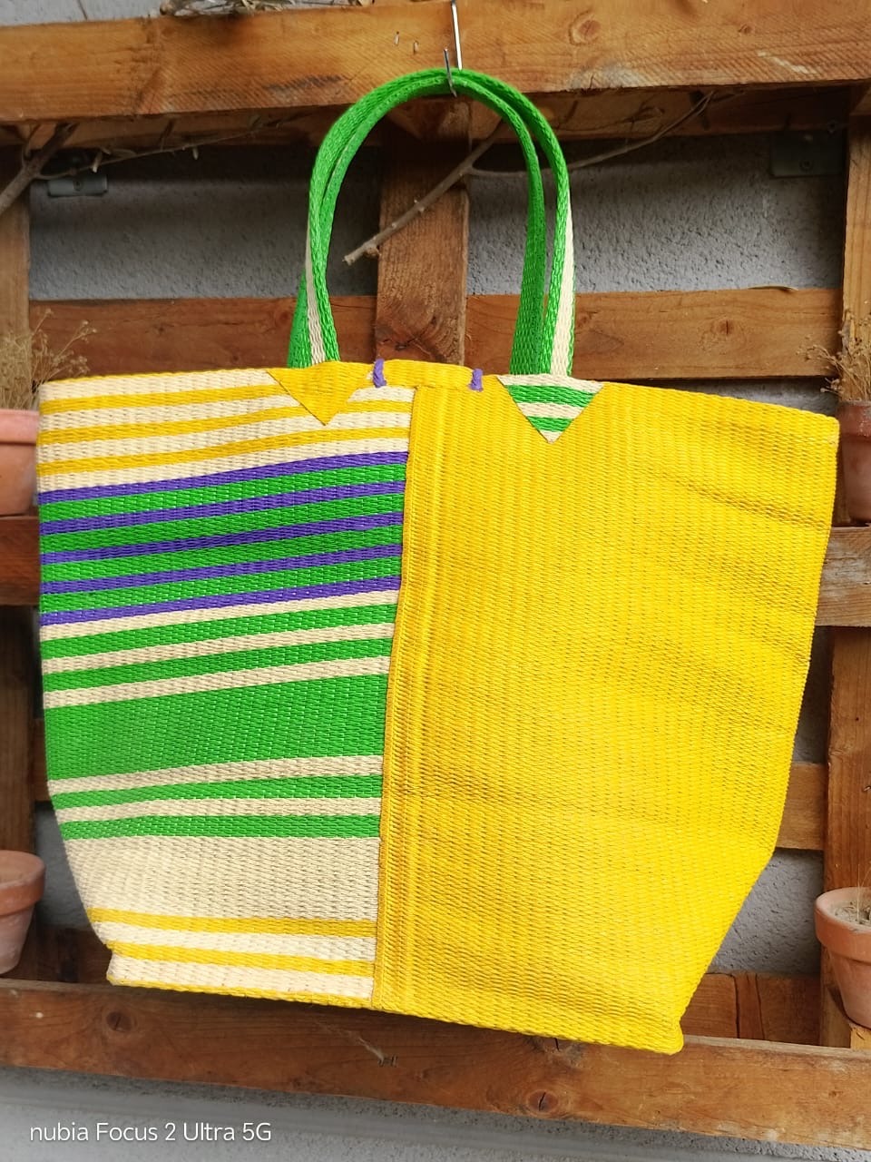 Tote Bag Africana XL – Plástico Reciclado Tejido a Mano (Amarillo/Verde)