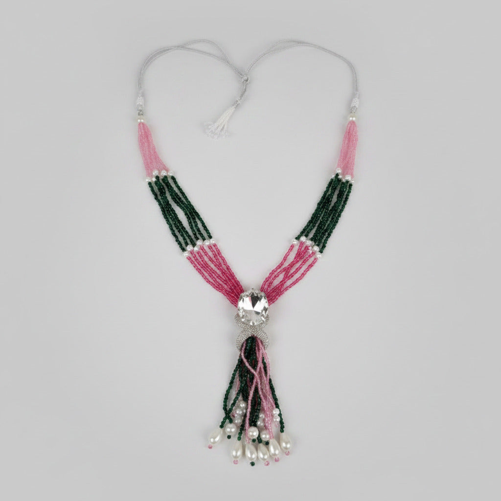 Collar Étnico Multihilo con Cristal y Borla – Hecho a Mano