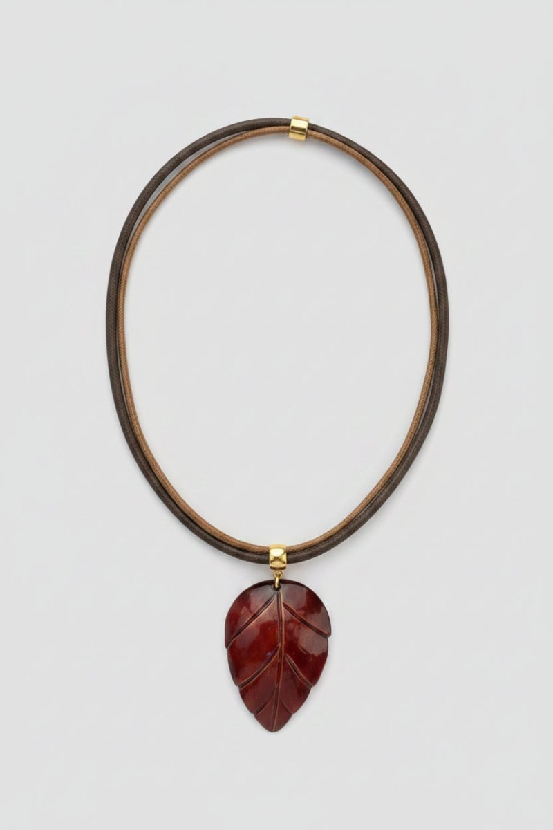 Collar de Concha de Ostra Kwaleon · Hoja Granate - KWALEON