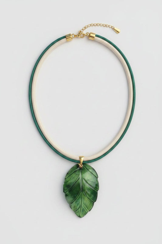 Collar de Concha de Ostra Kwaleon · Hoja Verde - KWALEON