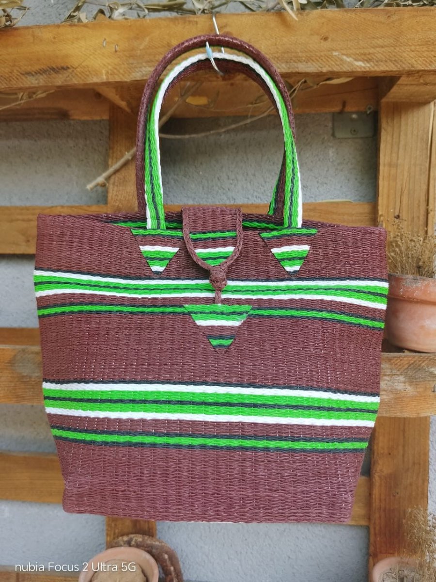 Tote Bag Africana XL – Plástico Reciclado Tejido a Mano (Marron/Verde) - KWALEON