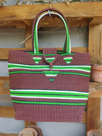 Tote Bag Africana XL – Plástico Reciclado Tejido a Mano (Marron/Verde) - KWALEON
