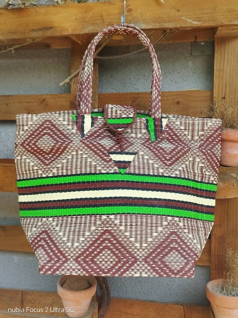 Tote Bag Africana XL – Plástico Reciclado Tejido a Mano (Trival) - KWALEON